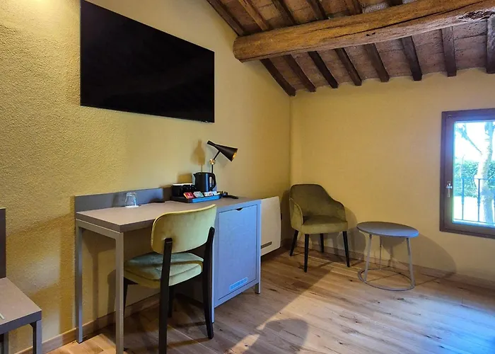 Il Bivio 3* Correggi