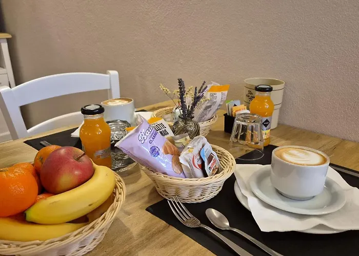 招待所 Il Bivio Correggi